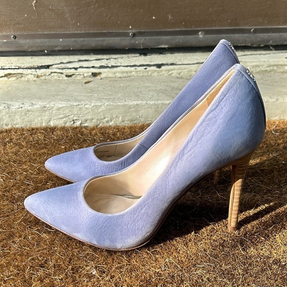 Coach Zoee Suede Lavender Heels Sz 6.5 in Excellent Condition - Picture 1 of 9